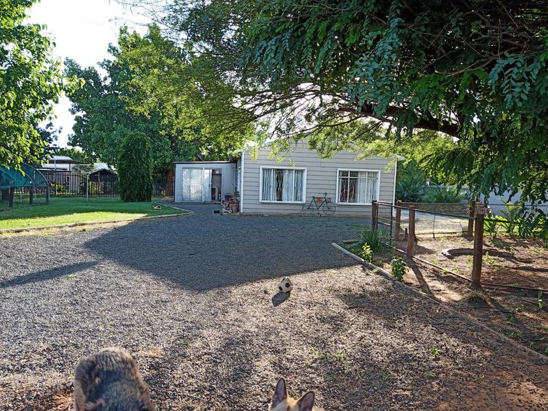10 Bedroom Property for Sale in Bainsvlei Free State